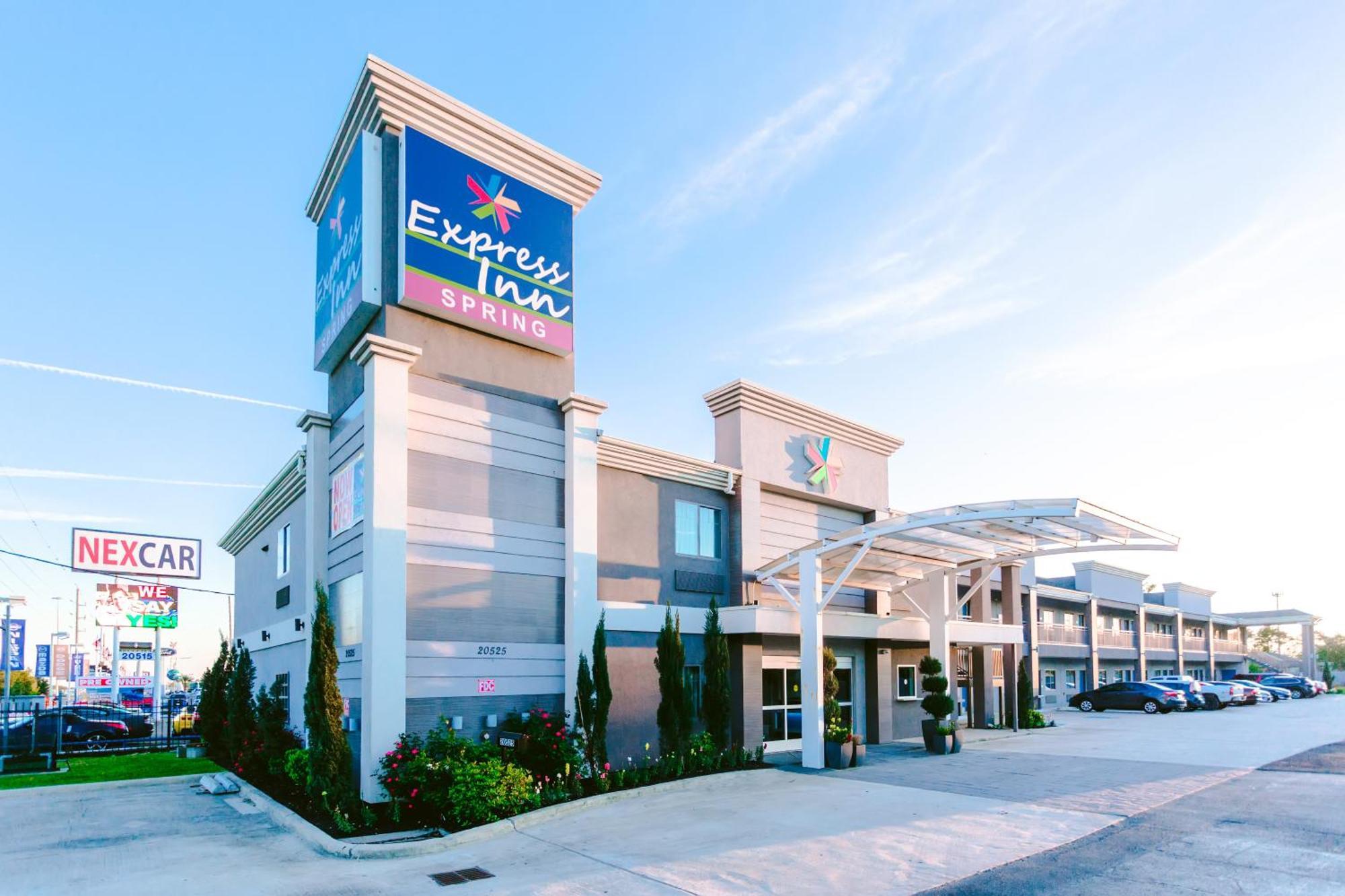 Where to Stay Near Leonard George Stadium: 5 Best 3-Star Hotels
