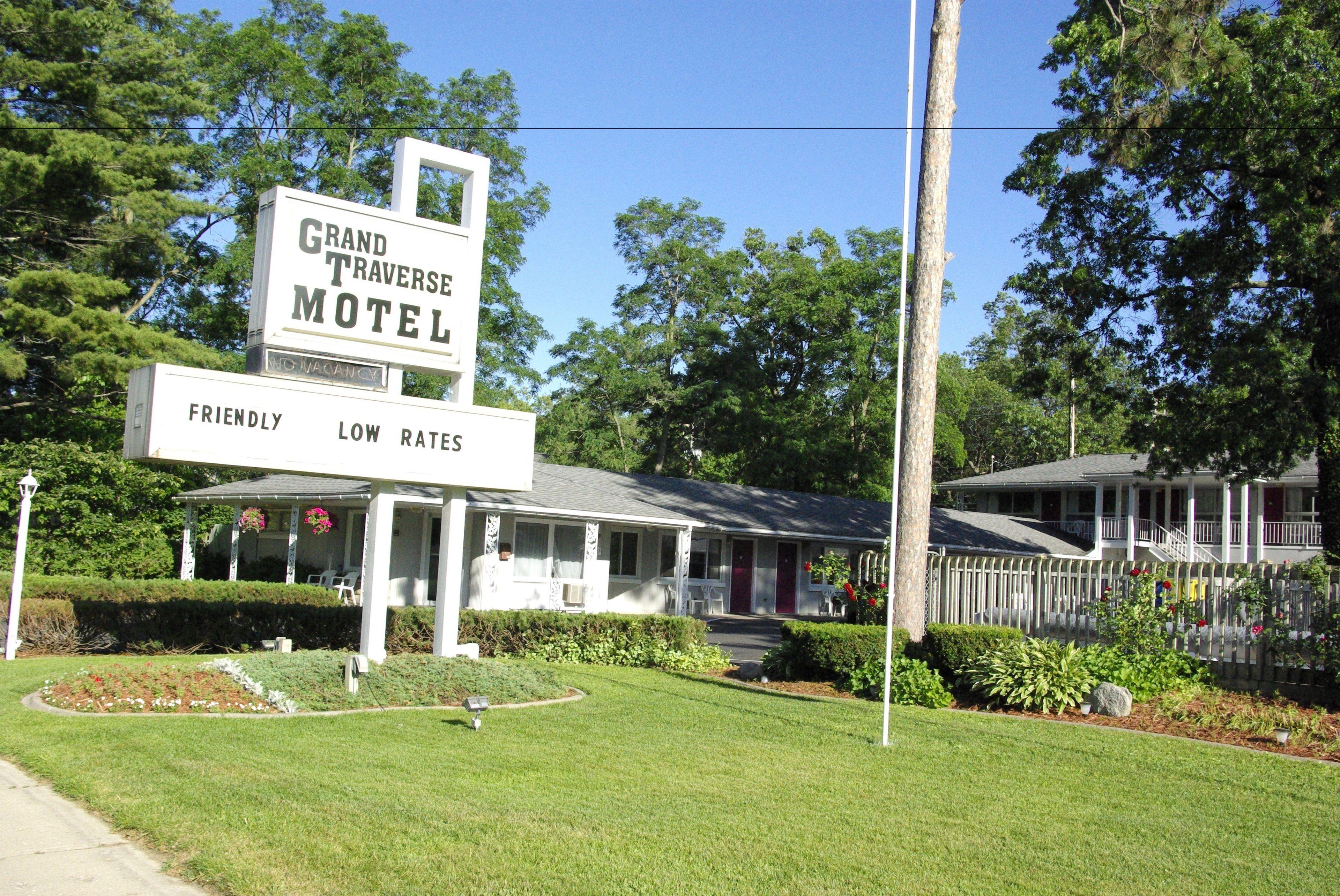 Where to Stay Near Medalie Park: 6 Best Budget Hotels