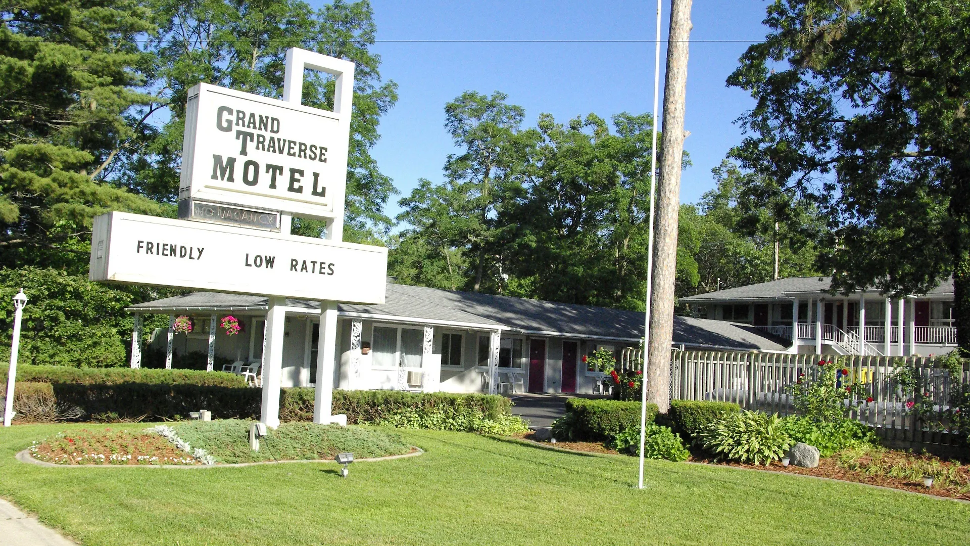 Where to Stay Near Medalie Park: 6 Best Budget Hotels
